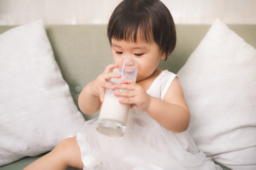 Susu yang Baik untuk Pencernaan Anak? Ini Jawabannya!